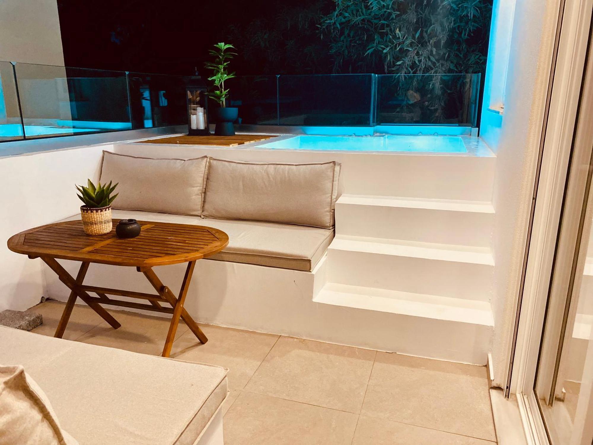 Theros Luxury * Αρχάγγελος